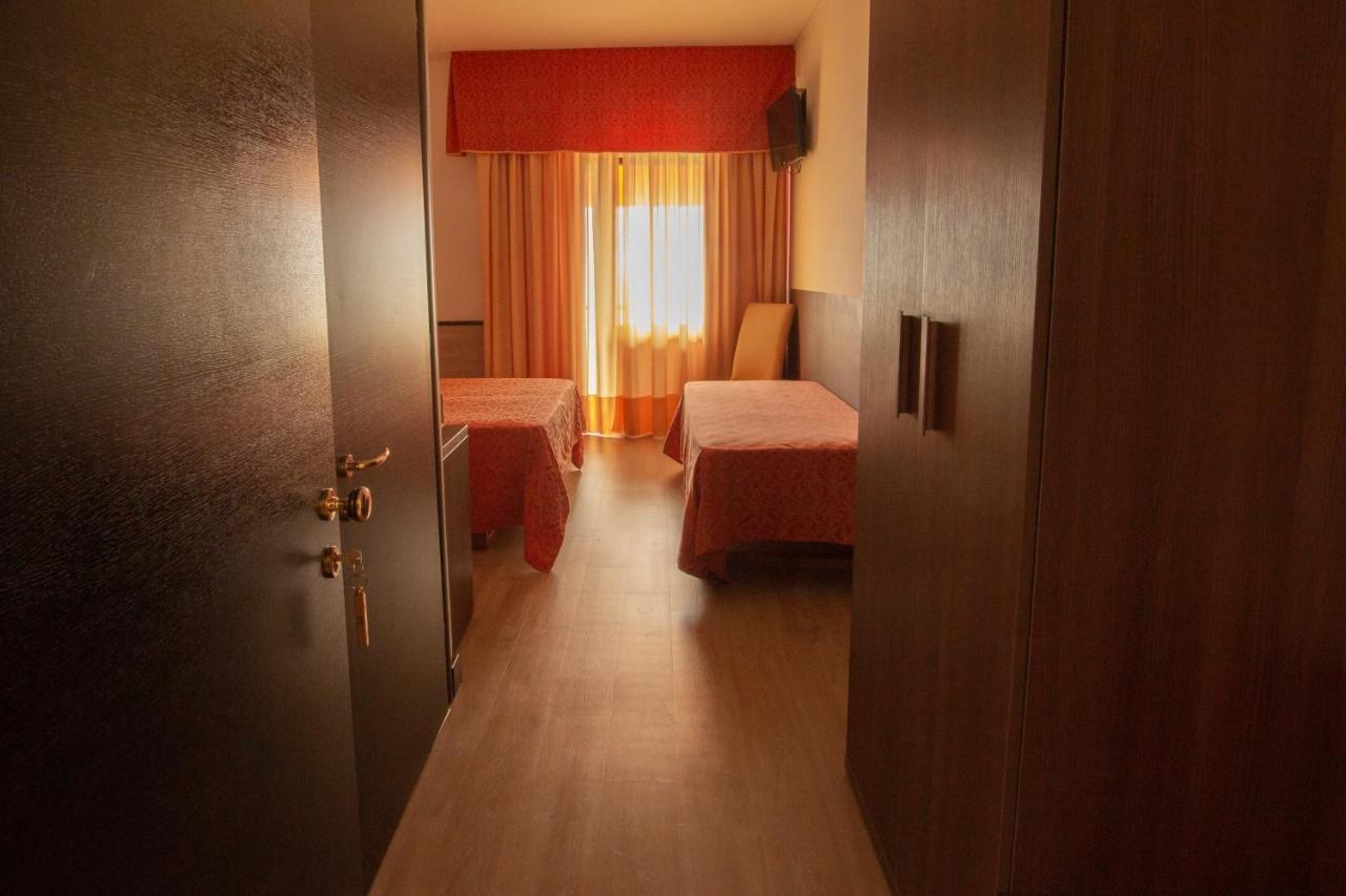 סן זנו די מונטניה Hotel San Zeno מראה חיצוני תמונה