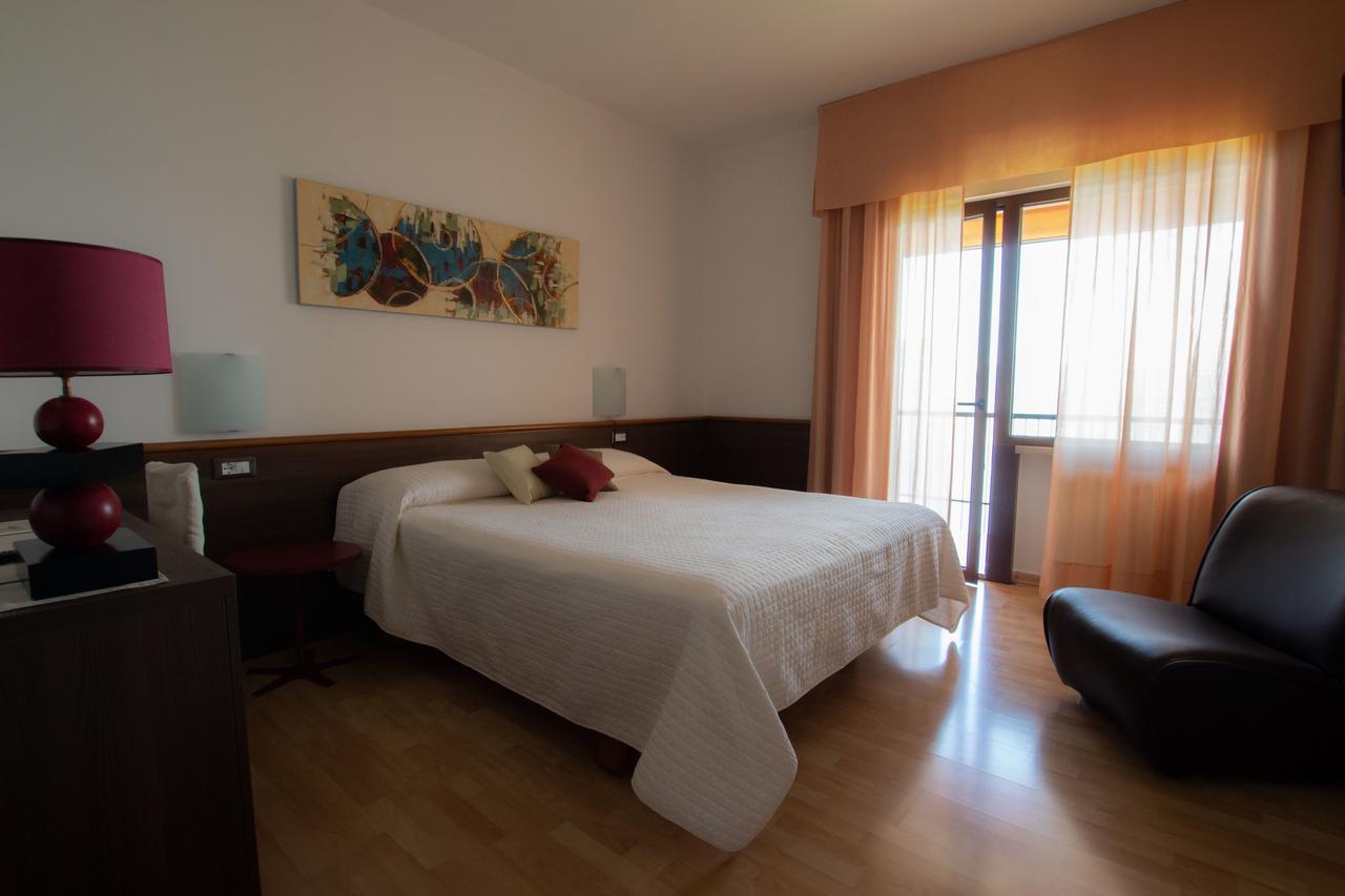 סן זנו די מונטניה Hotel San Zeno מראה חיצוני תמונה